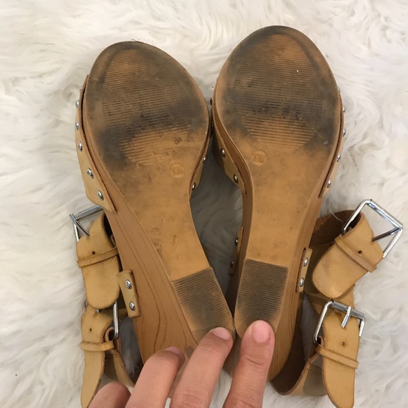 Coconut by Matisse Wooden Platform - Picture 4 of 4